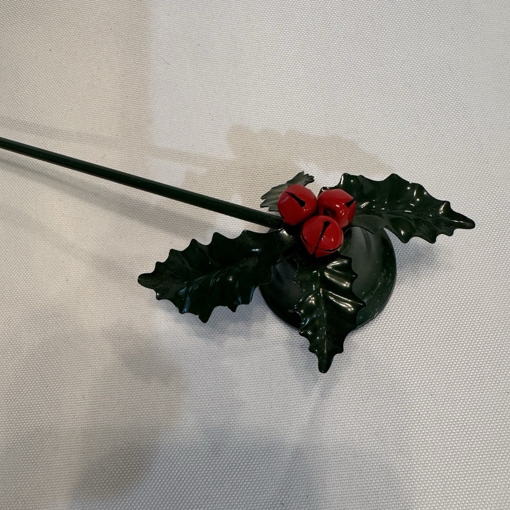 Christmas Candle Snuffer Green‎ with Red Berries and Leaves  Metal Holiday Decor